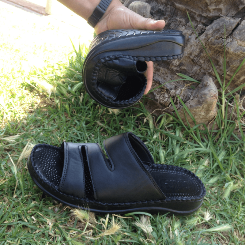 صندالة ميدكالZ مصنوعة من الجلد